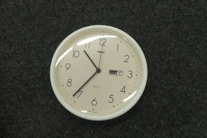 Wanduhr
